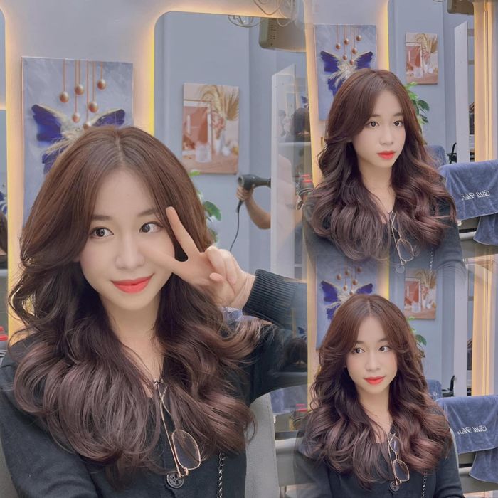 Hình ảnh khách hàng với kiểu tóc hoàn hảo từ Hair Beauty Salon 1994