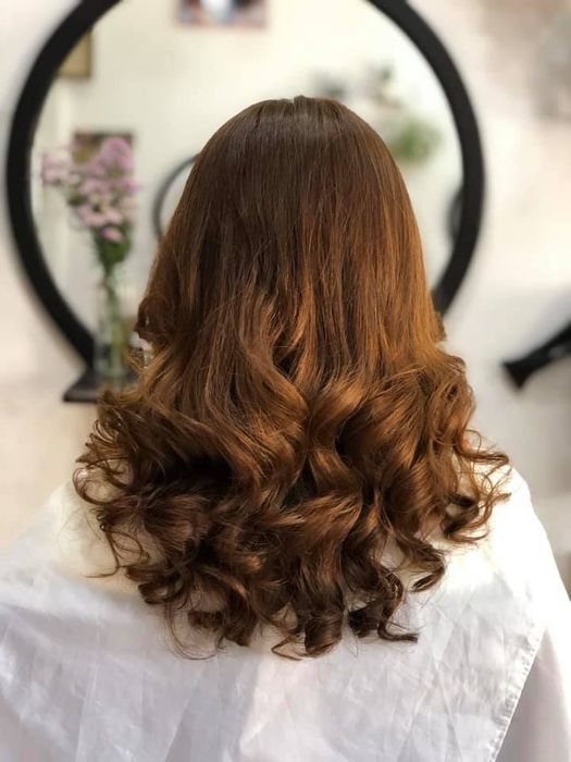 Không gian sang trọng và đẳng cấp tại Hair Salon Sỹ Luân