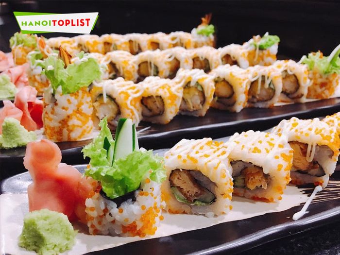 kham-pha-nha-hang-sushibar-cung-Mytour