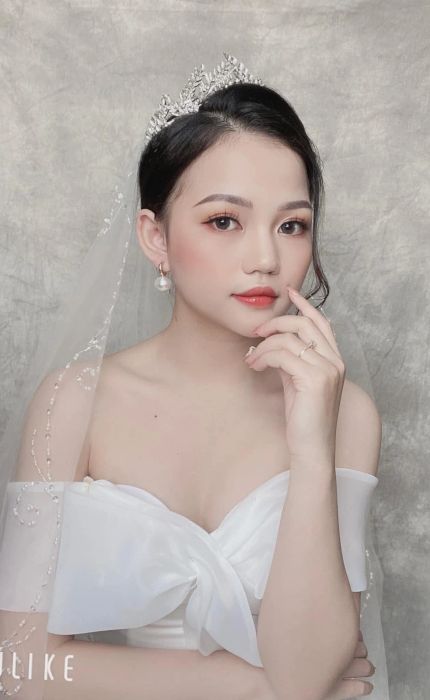 Khoảnh khắc lộng lẫy của cô dâu tại Studio Quốc Đại