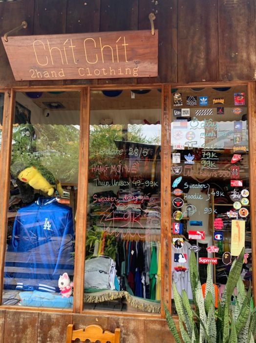 Chit Chit 2hand Clothing - Khoảnh khắc phong cách vintage