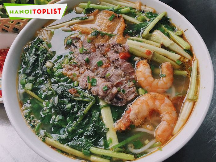 pho-mi-xao-ngoc-lan-Tripi