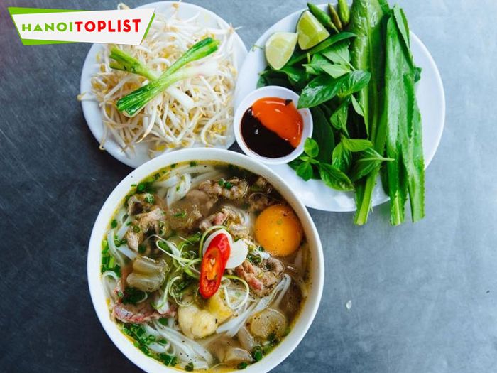pho-hong-quan-pho-ga-ha-noi-gia-truyen-Tripi