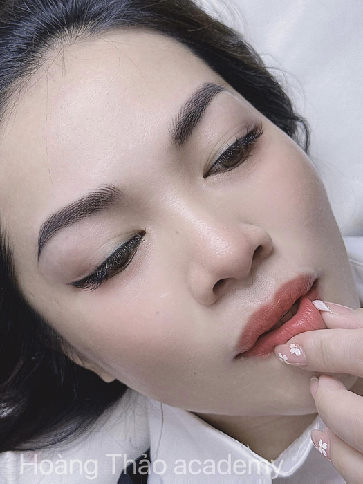 Bộ sưu tập hình ảnh khách hàng trước và sau khi phun môi tại Hoàng Thảo Beauty