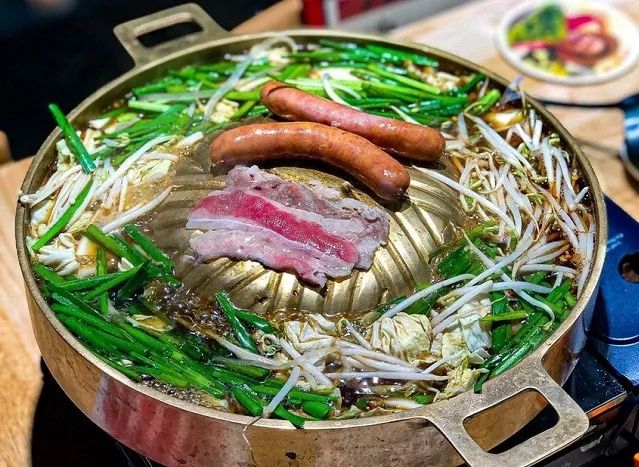 Motsunabe Rakutenchi - Tinh hoa ẩm thực Fukuoka