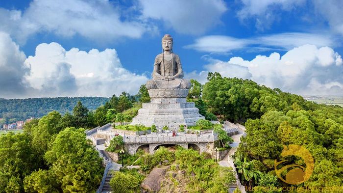 Toàn cảnh kiến trúc cổ kính Chùa Phật Tích