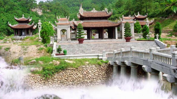 Cảnh sắc thanh bình của danh thắng Côn Sơn ảnh 1