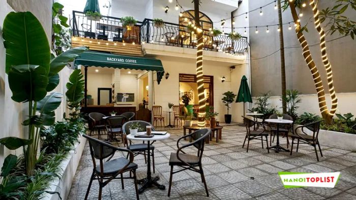 backyard-coffee-khong-gian-xanh-mytour