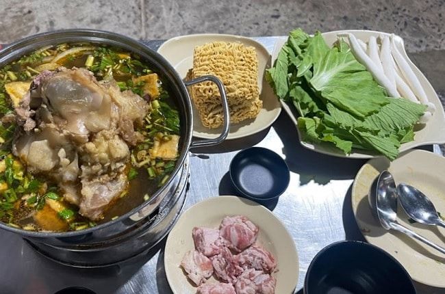 Lẩu Bò Kho Xương Ống - Tinh hoa ẩm thực bình dân