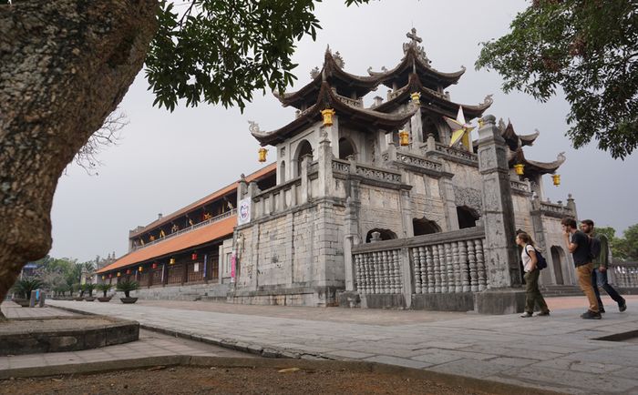 Nhà thờ đá Phát Diệm hình ảnh 2