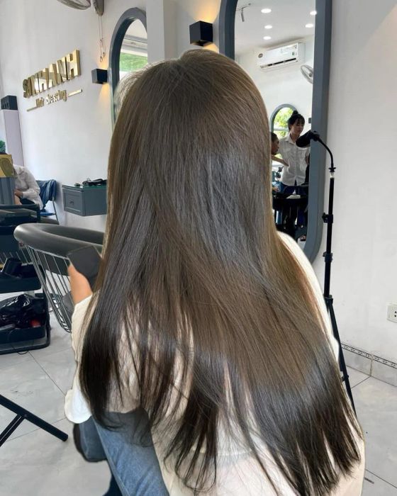 Hình ảnh thực tế không gian sang trọng tại Sinh Anh Hair Salon