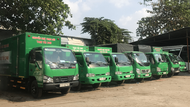 Vận tải 24H sở hữu đội ngũ nhân viên tỉ mỉ, tận tâm, cam kết đóng gói và bảo vệ tài sản của khách hàng một cách an toàn và nhanh chóng, giúp quá trình chuyển nhà diễn ra suôn sẻ và không gặp bất kỳ khó khăn nào.