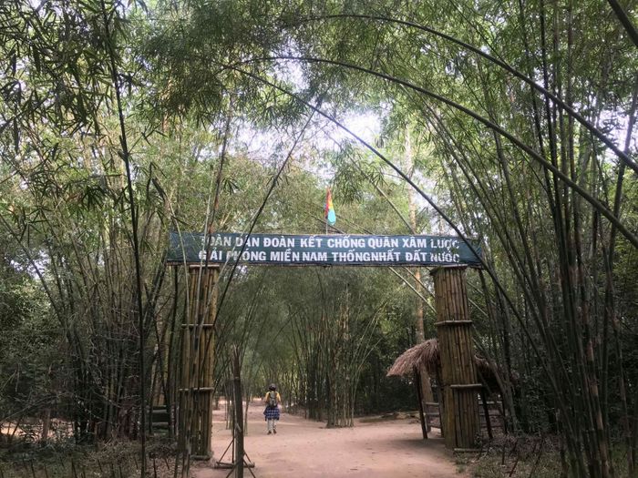 Hành trình khám phá mê cung địa đạo anh hùng