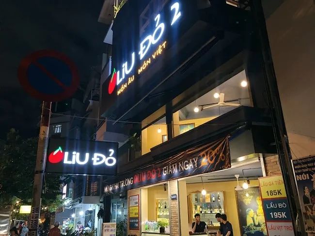 OLiu Đỏ – Một địa điểm lý tưởng cho những bữa ăn ấm cúng, đậm đà hương vị