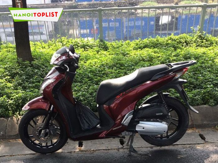 13535-motorbike-rental-noi-thue-xe-sh-tien-loi-tai-ha-noi-Tripi