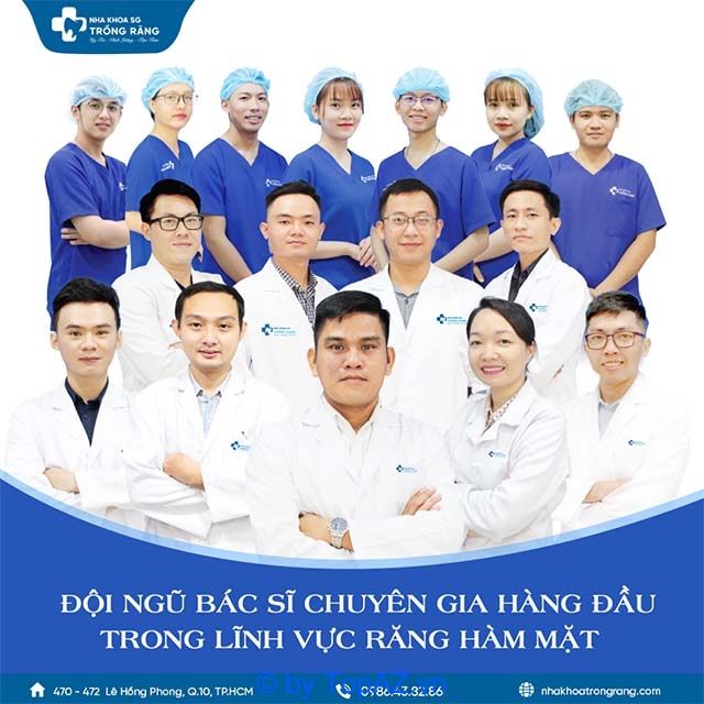 Đội ngũ bác sĩ Nha Khoa Trồng Răng Sài Gòn tại 470 Lê Hồng Phong, Quận 10, luôn cam kết mang đến dịch vụ điều trị chất lượng cao, uy tín.