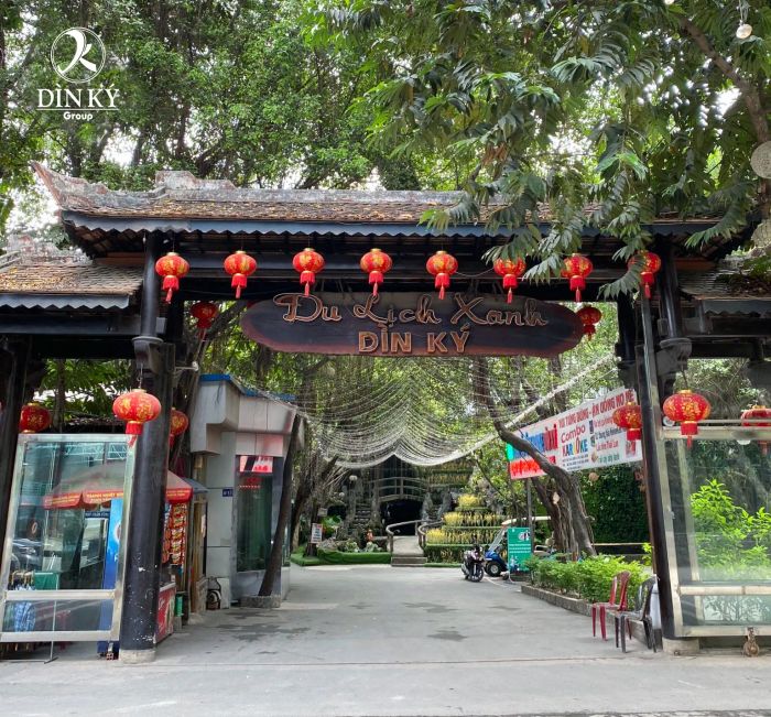 Không gian xanh mát đậm chất miền Tây tại Dìn Ký