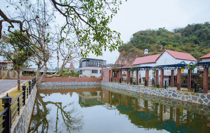 Emopea Mộc Châu - Bình minh vàng trên thảo nguyên trà bất tận