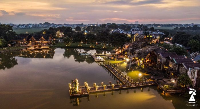 Hình ảnh tuyệt đẹp về Smiley Ville - thế giới cổ tích giữa lòng Hà Nội