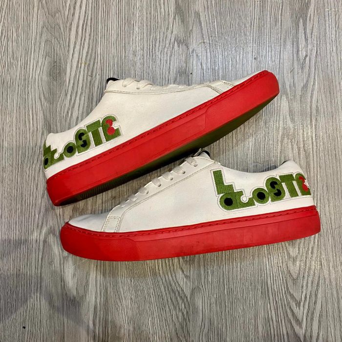 Giày Cũ Sài Gòn - Bộ sưu tập sneaker đa dạng