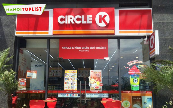 Các đối thủ cạnh tranh của Kmart tiếp tục gia tăng.