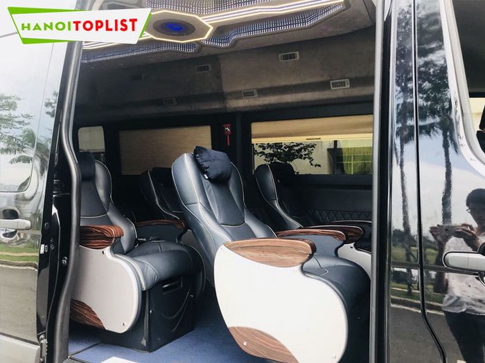 xe-ha-noi-limo-limousine-Tripi
