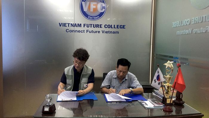 Future VFC – Tổ chức giáo dục quốc tế, mang đến những chương trình học và du học chất lượng cao với đội ngũ giảng viên chuyên môn vững vàng, phương pháp giảng dạy dễ tiếp cận, cam kết giúp học viên 100% đậu phỏng vấn du học Đài Loan. Thủ tục nhanh chóng, visa được xử lý dễ dàng.