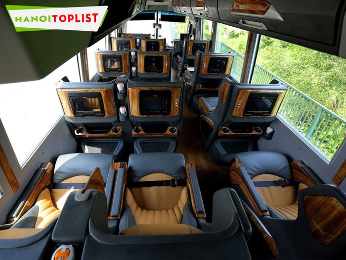 tan-hung-xe-limousine-ha-noi-nam-dinh-hai-hau-uy-tin-Tripi