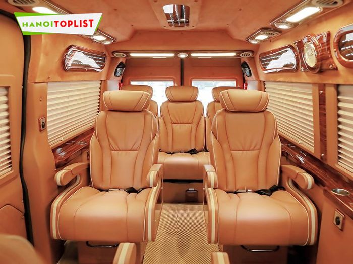 anh-dung-limousine-vip-Tripi