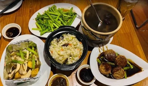 Quán chay giá hợp lý tại Quận 5| Nguồn: Nhà hàng chay Bếp Xanh An Duyên