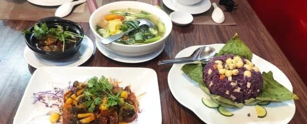 Khám phá một địa chỉ chay ngon và giá cả phải chăng tại Quận 5, <strong>Nhà hàng chay Vajra</strong> sẽ mang đến cho bạn những trải nghiệm ẩm thực tuyệt vời. Tại đây, mỗi món ăn đều chứa đựng sự tinh tế và đậm đà hương vị đặc trưng, làm hài lòng mọi thực khách.