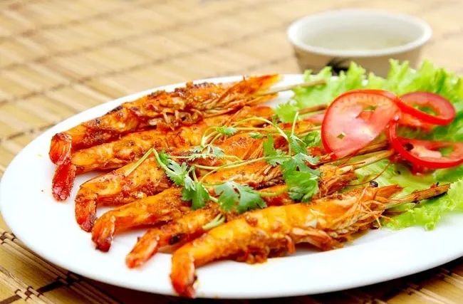 Quán Ốc Quang Anh là một trong những địa chỉ nổi bật trong top 10 quán ốc ngon và nổi tiếng tại TP.HCM, luôn thu hút lượng khách đông đảo nhờ vào hương vị thơm ngon và cách chế biến độc đáo.