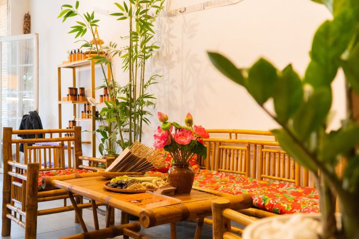 Không gian sang trọng ấm cúng với phong cách Việt cổ điển