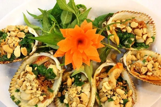 Quán Ốc Đào được biết đến là một trong những quán ốc nổi tiếng và hút khách nhất tại TP.HCM, luôn nằm trong danh sách Top 10 quán ốc ngon của thành phố.
