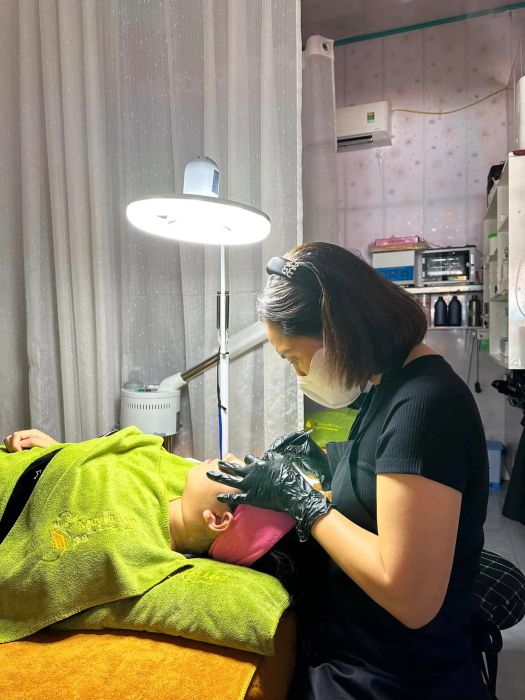 Khu vực điều trị chuyên nghiệp tại Spa Nguyễn Loan - Ảnh 2