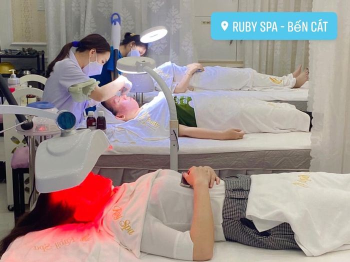 Không gian sang trọng và dịch vụ chuyên nghiệp tại Ruby Spa