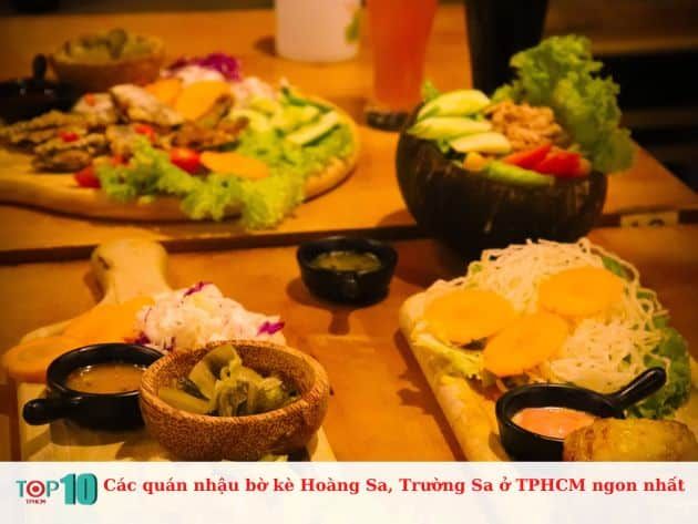 Các quán nhậu bờ kè Hoàng Sa, Trường Sa ở TPHCM với hương vị hấp dẫn nhất