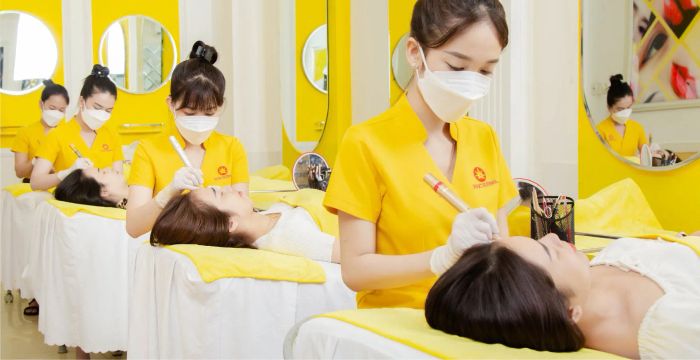 Không gian sang trọng đạt chuẩn quốc tế tại Thẩm mỹ viện Ngọc Hường