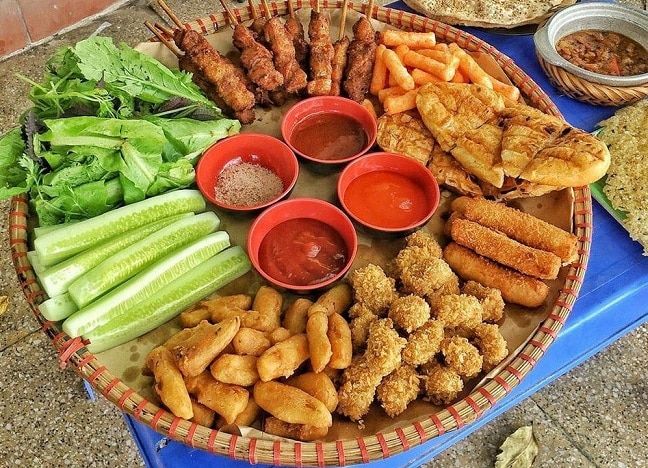 Các Địa Chỉ Quán Ăn Vặt Bình Dân Tại Sài Gòn
