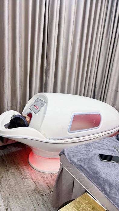 Trang Trần Spa - Hình ảnh không gian sang trọng cùng hệ thống máy móc hiện đại.