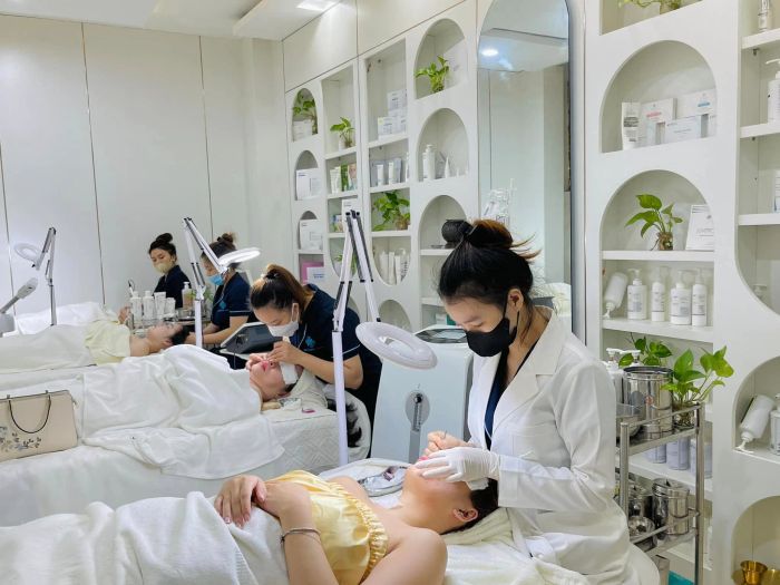 Không gian sang trọng tại Thẩm Mỹ Viện Khánh Thy - Ảnh 2
