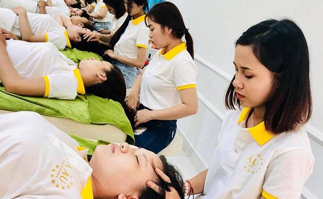 Thẩm mỹ Á Âu