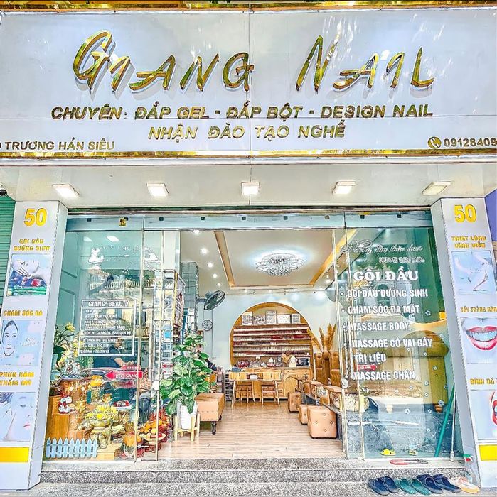 Những tác phẩm nghệ thuật tại Giang Nail