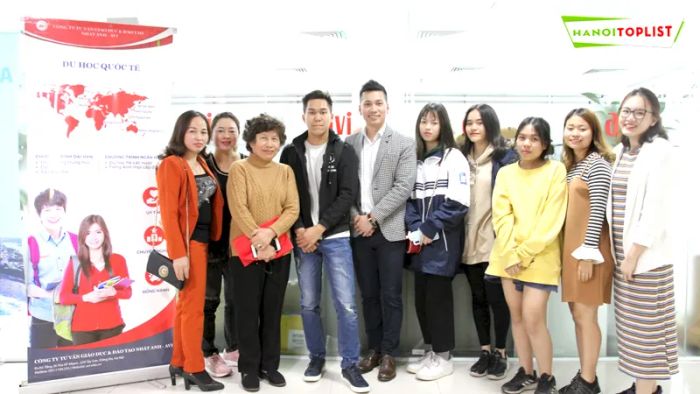 nhat-anh-avi-tu-van-du-hoc-singapore-Mytour