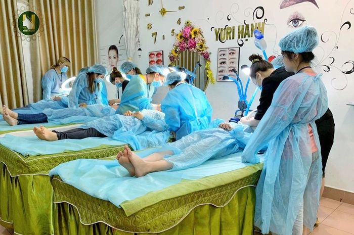 Học Viện Đào Tạo Thẩm Mỹ Yuri Hạnh ảnh 2