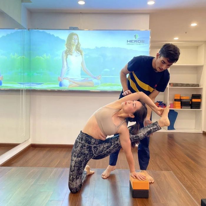 Hình ảnh không gian ấm cúng tại Heros Fitness and Yoga