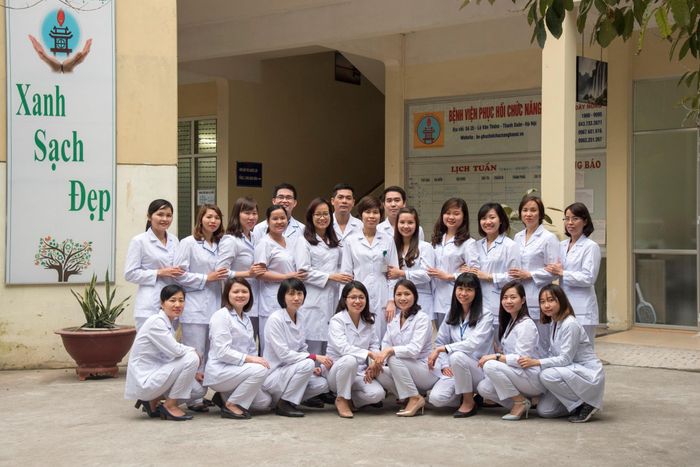 Hình ảnh quy trình trị liệu chuyên nghiệp tại Bệnh viện Phục hồi chức năng Hà Nội