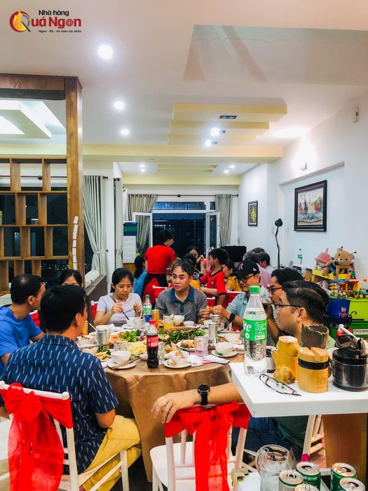 Hình ảnh không gian ấn tượng tại nhà hàng Quá Ngon