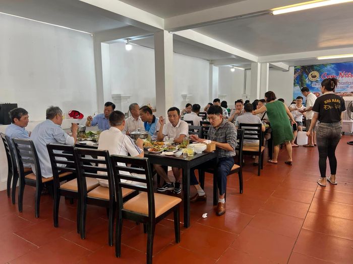 Không gian ấm cúng tại Cơm niêu Đại Việt - Vũng Tàu