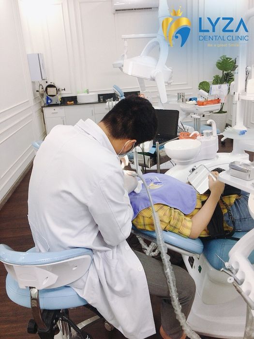 Hình ảnh đội ngũ bác sĩ chuyên gia tại Nha Khoa Lyza